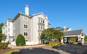 Hampton Inn & Suites Newport News